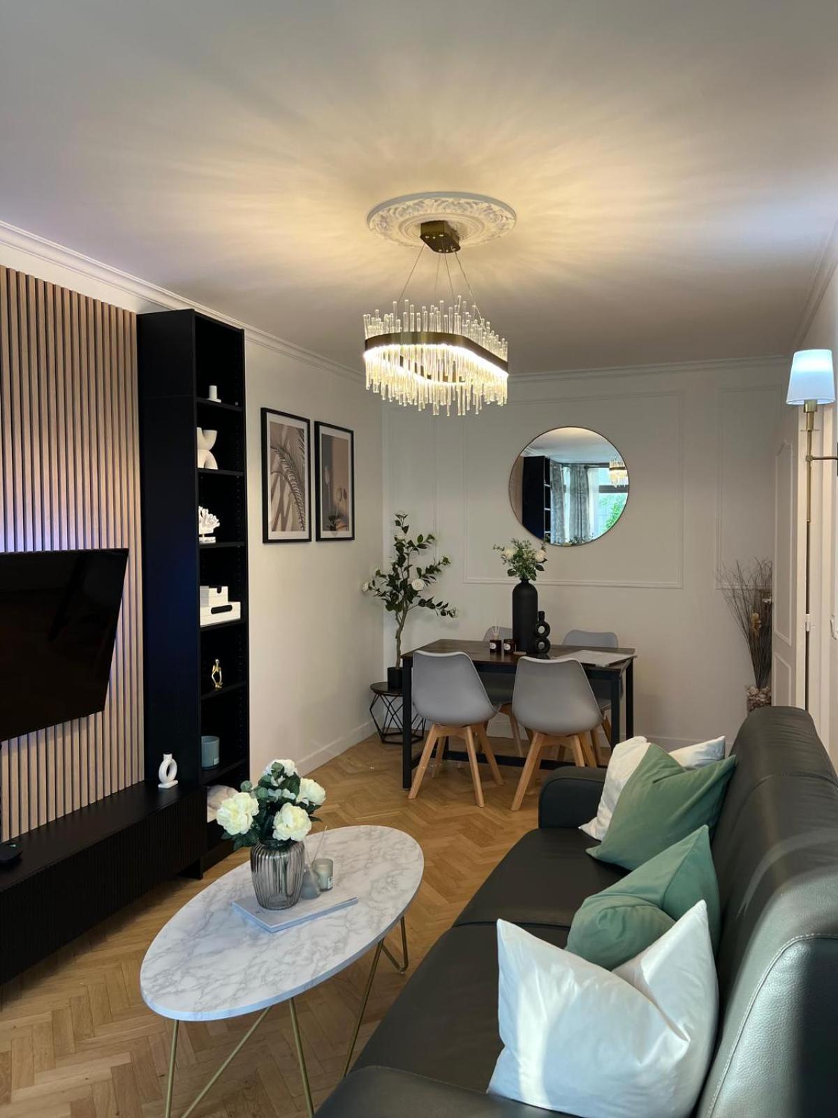 Excellent Apartment For Familly Клиши Екстериор снимка